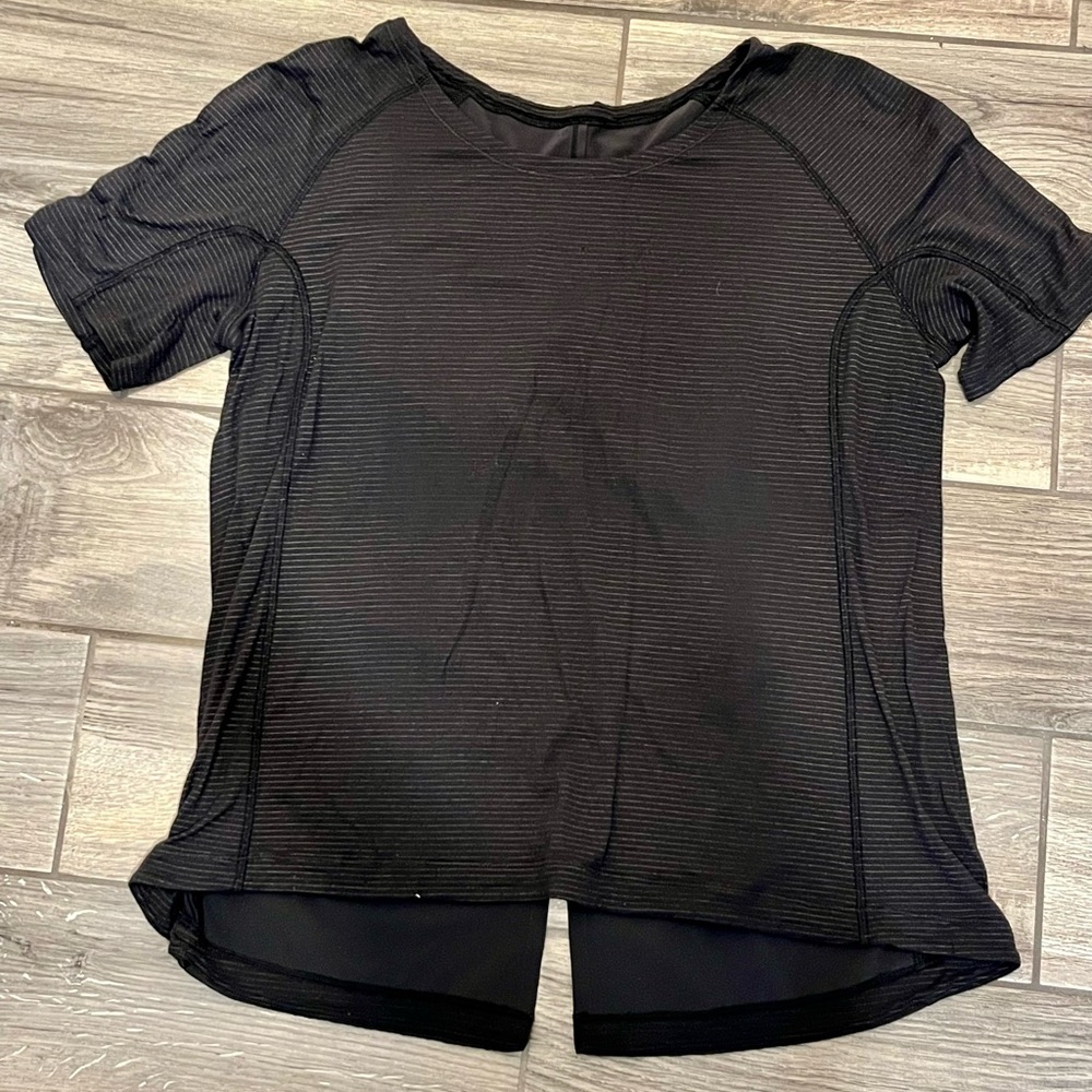 Lululemon Split Back Vented Women’s Running Shirt… - image 2